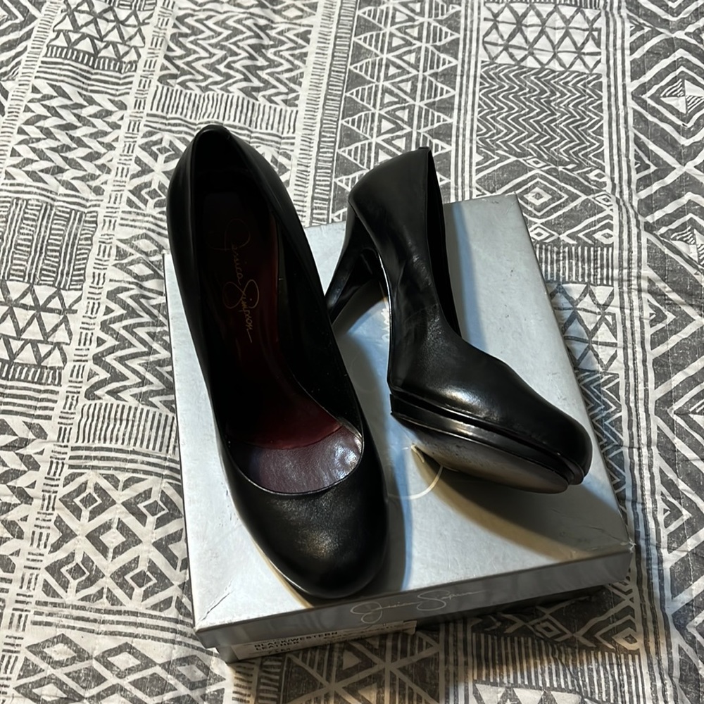 Jessica Simpson shoes black heels Size 7 1/2